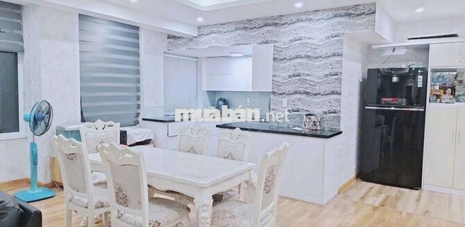 Cho thuê chung cư Sơn thịnh 1 diện tích 135m2 3PN view biển 