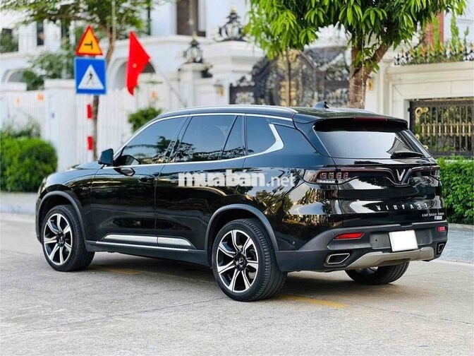 VinFast Lux A Premium 2021 99000 km Đen