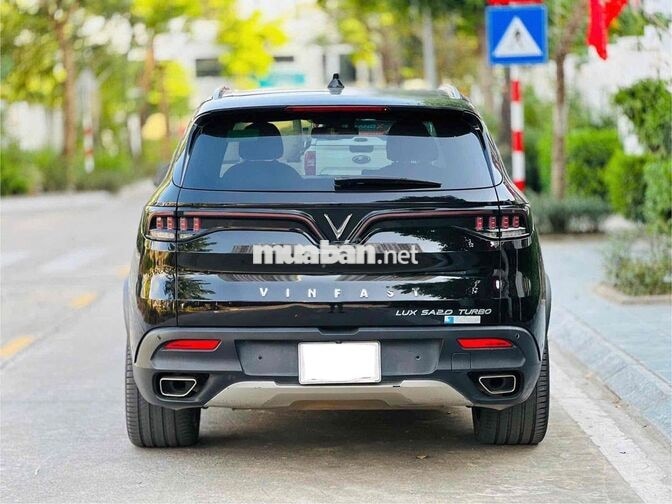 VinFast Lux A Premium 2021 99000 km Đen