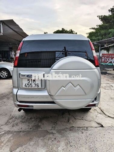 Ford Everest 2011 Số sàn 5 chỗ máy xăng