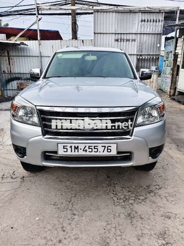 Ford Everest 2011 Số sàn 5 chỗ máy xăng
