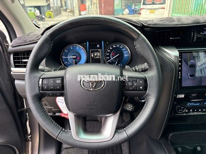 Toyota Fortuner 2022 Tự động 23.000km