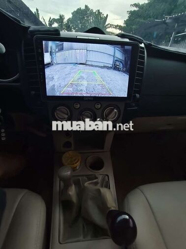 Ford Everest 2011 Số sàn 5 chỗ máy xăng