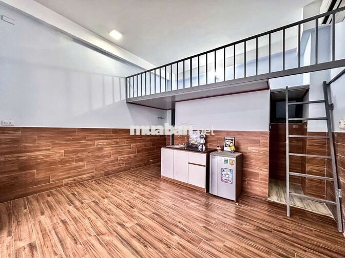 Cho thuê Duplex ban công, thang máy ngay Ngã 5 Chuồng Cún