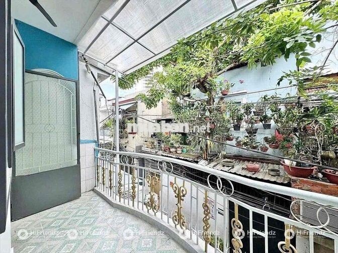 DUPLEX BAN CÔNG - GÁC CAO NGAY CHỢ BÀ CHIỂU