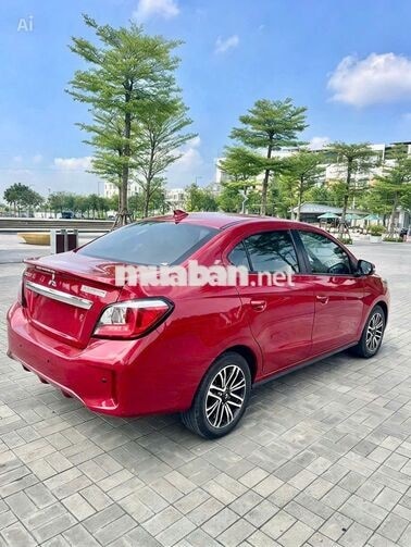 Attrage Premium 1.2 CVT 2021