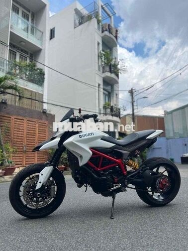 Ducati Hypermotard 821 màu Trắng