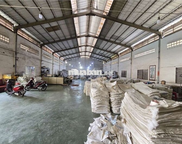CHO THUÊ MTKD 600M² NGAY KHUÔNG VIỆT + ÂU CƠ