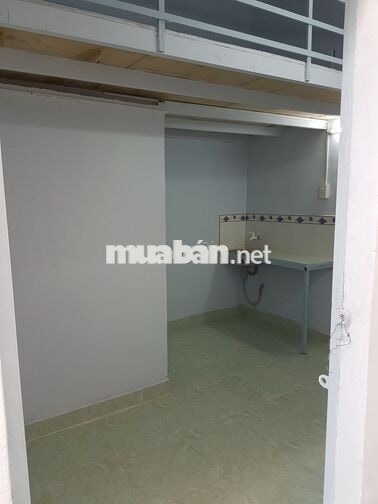 Phòng trọ giá tốt - 12m2 có gác Q7 gần Hoàng quốc việt