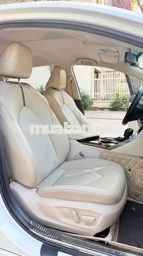 Toyota Camry 2.0G sản xuất 2019 nhập khẩu