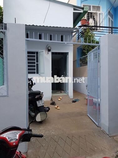 Phòng trọ giá tốt - 12m2 có gác Q7 gần Hoàng quốc việt
