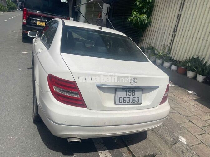 Mercedes-Benz C250 147.580 km màu Trắng