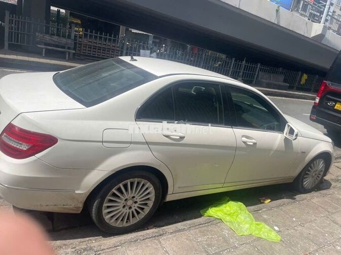 Mercedes-Benz C250 147.580 km màu Trắng