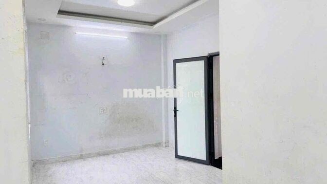 Nhà Lý Nam Đế Quận 11 40 m² 3 Tầng 2 PN - Chỉ 11 Triệu