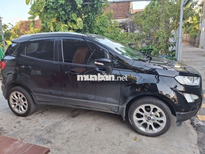 Ford EcoSport 5 chỗ màu Đen