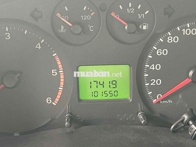 Ford Transit sx T5/2020 đi được 101550 km màu Bạc
