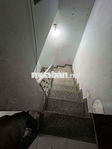 BÁN NHÀ ĐƯỜNG 100 BÌNH THỚI 8 PN, 8WC 5TẦNG ĐANG CHO THUÊ 20tr 1/th
