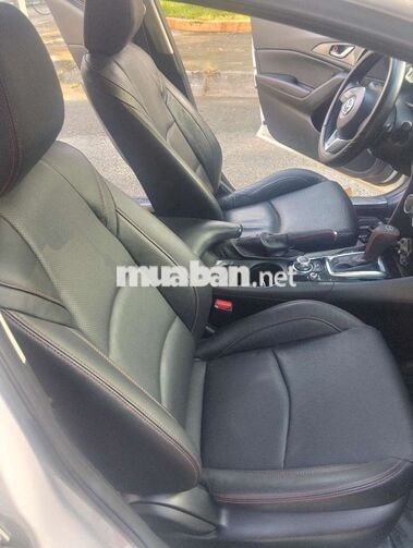 Mazda 3 cực zin cực đẹp 5 chỗ Tự động Xăng Trắng
