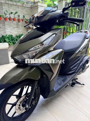 Honda Vario 2016 30.000 km màu Vàng cát, leng keng