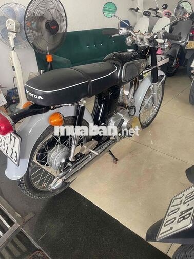 Honda SS50 49cc màu Đen Bạc