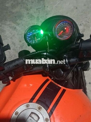 Xe máy Win Cafe Racer 125cc Cam đen