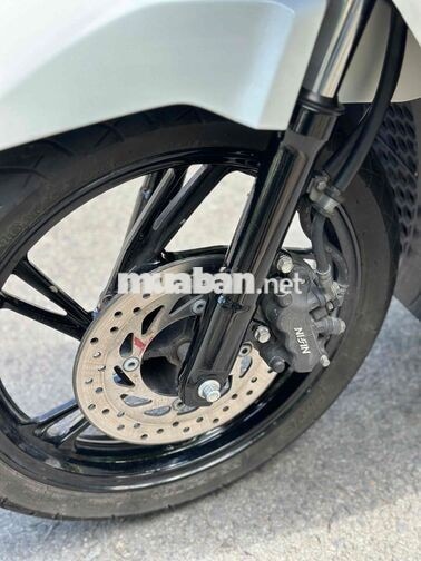 Honda SH 125 CBS Trắng