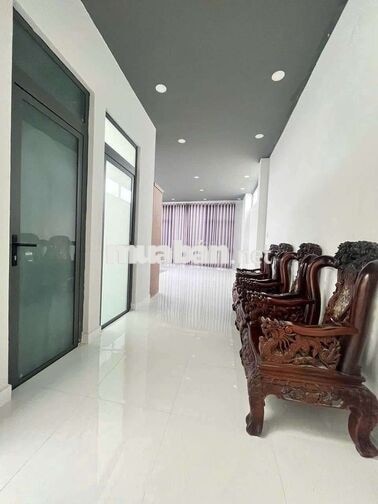 NHÀ VĂN PHÒNG TRÊN NGÃ TƯ BÌNH PHƯỚC
