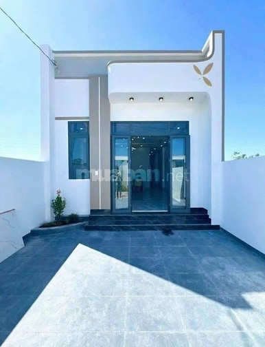 Nhà cấp 4 sổ riêng, thổ cư 100% (5x20m) chỉ 1ty100 ngay Tân Triều