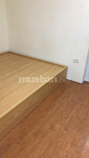 Cho thuê căn hộ tập thể tầng 3 Quỳnh Mai, Hai Bà Trưng, 3 ngủ