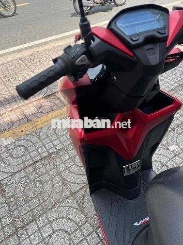 Honda Vario 150 10250 km màu Đỏ