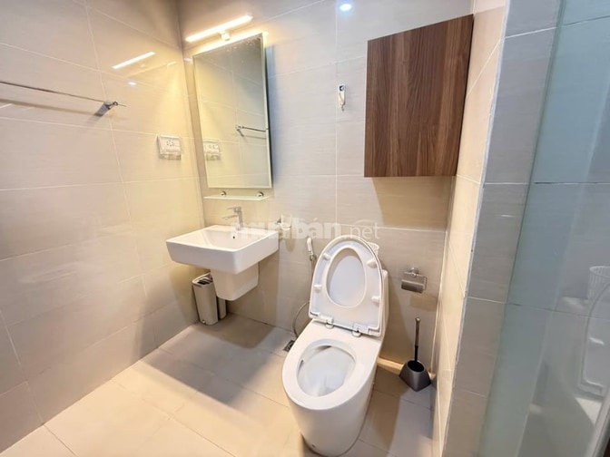 Cho thuê C/c Sky Center, 16 Phổ Quang cho thuê căn 3PN giá thuê 18tr