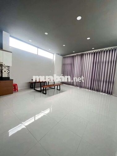 NHÀ VĂN PHÒNG TRÊN NGÃ TƯ BÌNH PHƯỚC