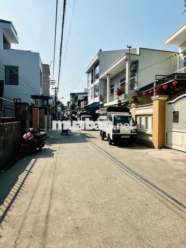 NHÀ NỞ HẬU, HẺM ÔTÔ GIỮA LÒNG TP NHA TRANG - MÃ VÒNG