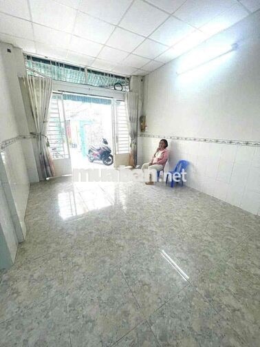 Cho thuê nhà 1 trệt 1 lầu, sân rộng - Thích Quảng Đức PN