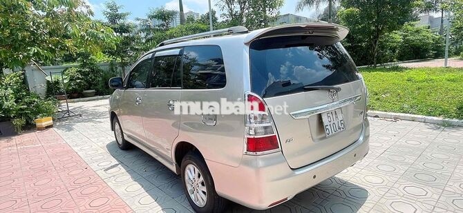 Toyota Innova 2013 8 chỗ Nâu vàng bản E ko taxi