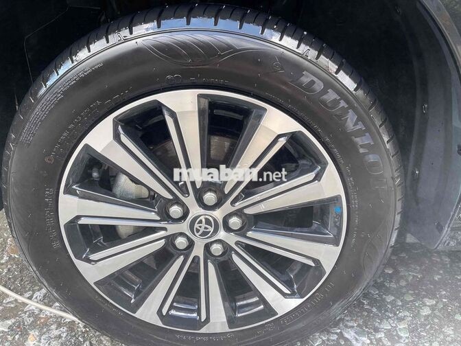 Toyota Avanza 2022 7 chỗ 85.000 km Đen