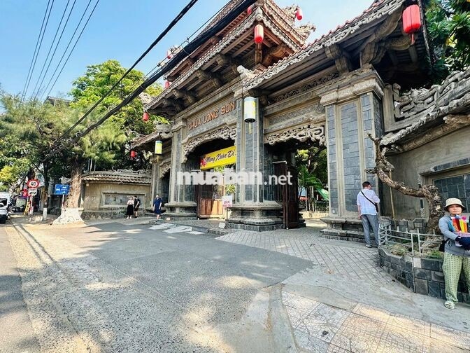 NHÀ NỞ HẬU, HẺM ÔTÔ GIỮA LÒNG TP NHA TRANG - MÃ VÒNG