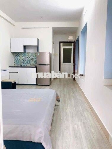Căn Hộ full nội thất ban công giá hạt dẻ Trần Quang Khải Quận 1