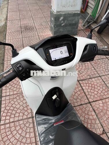 Honda SH 160i ABS Mẫu Mới 2026 TFT Bao Sang Tên