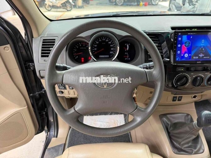 Toyota Fortuner 2011 MT máy dầu