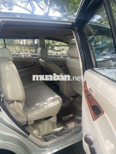 Toyota Innova 2010 G 7 chỗ màu Bạc (Đồng máy zin)