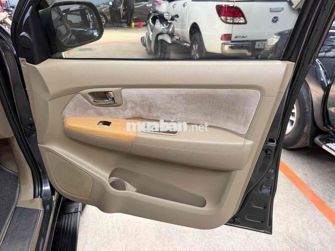 Toyota Fortuner 2011 MT máy dầu