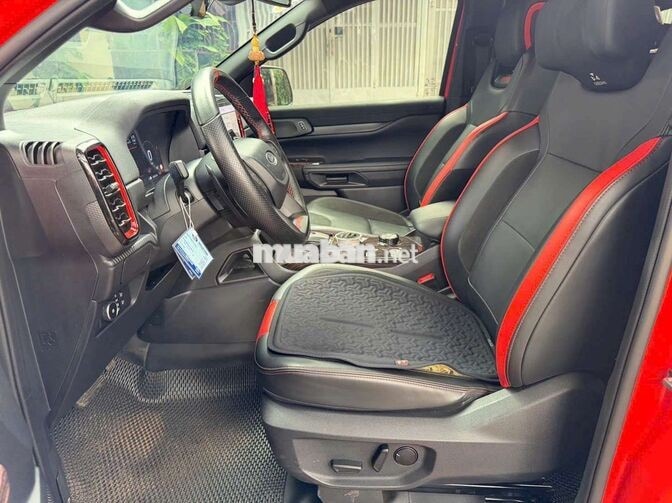 FORD RAPTOR 2025 TỰ ĐỘNG 40000 KM ĐỎ