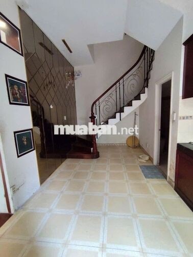 CHO THUÊ NHÀ ĐẶNG DUNG Q1 – NGANG 8,5M | 3 TẦNG | ĐẬM CHẤT VINTAGE | 