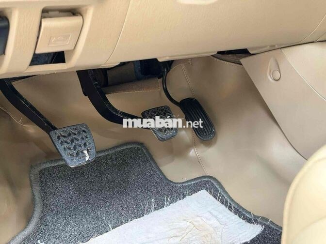 Toyota Fortuner 2011 MT máy dầu
