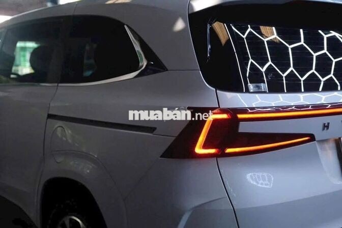 Hyundai Custin 2024 2.0 Premium Trắng