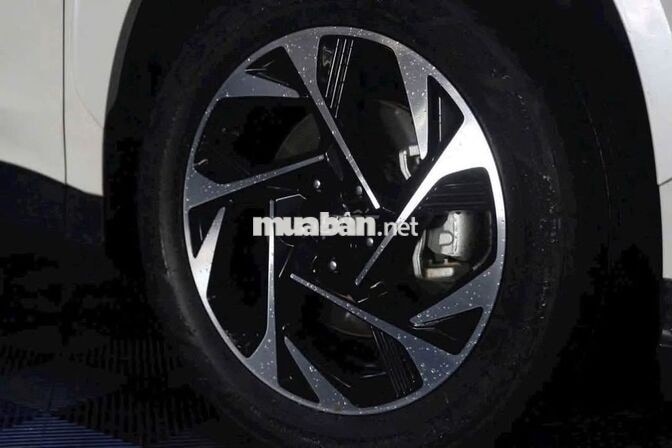 Hyundai Custin 2024 2.0 Premium Trắng