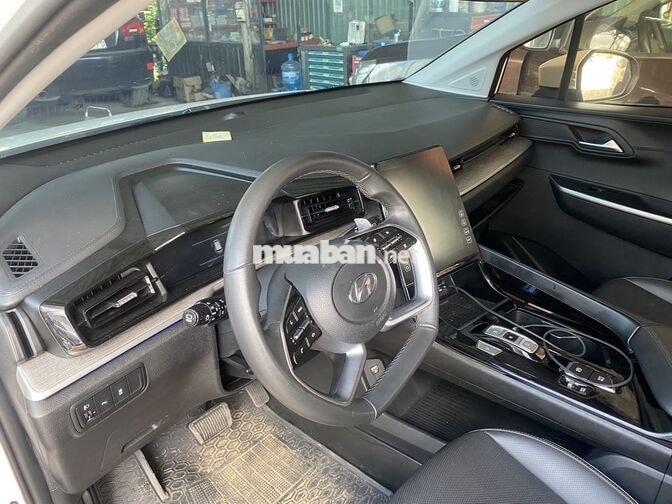 Hyundai Custin 2024 2.0 Premium Trắng