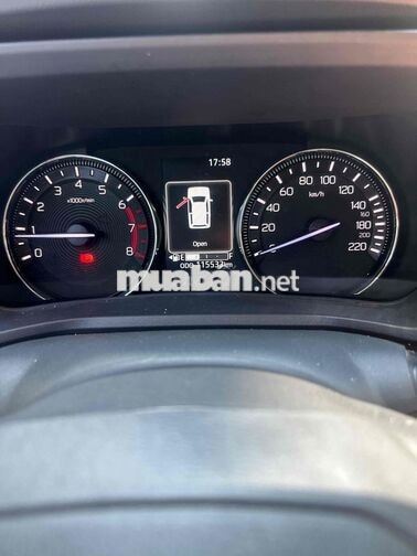 Toyota Avanza 7 chỗ số sàn 115.533 km trắng