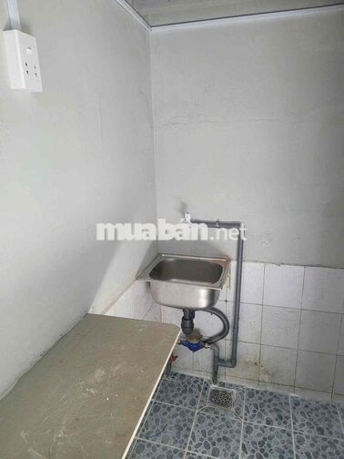 Trống phòng Hồ Văn Long, cuối đường Lê Trọng Tấn!